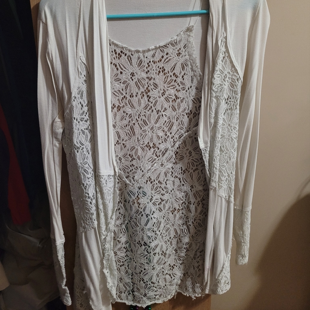 Buckle, Cardigan